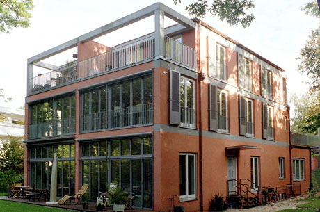 sanierung und aufstockung einer villa redwitzstraße / münchen